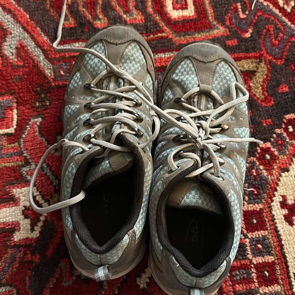 Oboz hiking shoe
